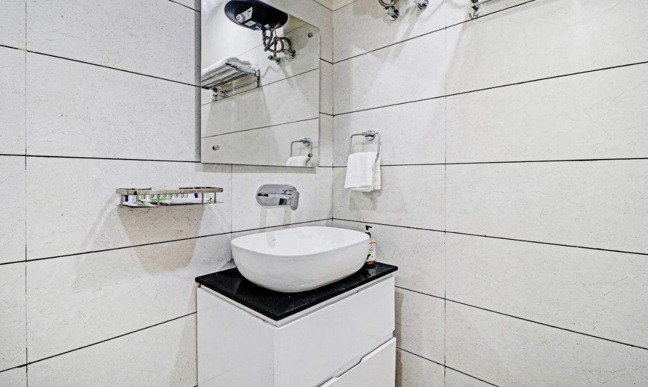 Treebo Kamron Regency Sector 80 Hotel Mohali Exterior photo