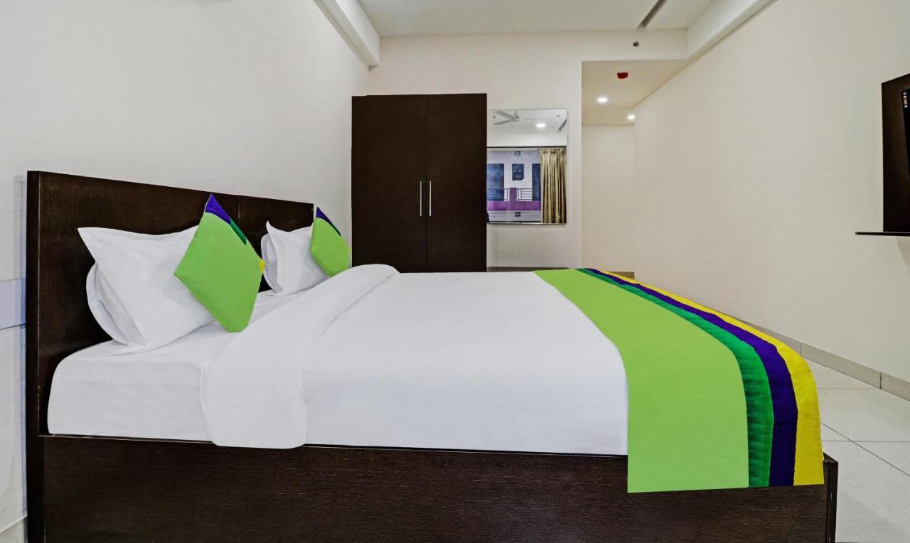 Treebo Kamron Regency Sector 80 Hotel Mohali Exterior photo