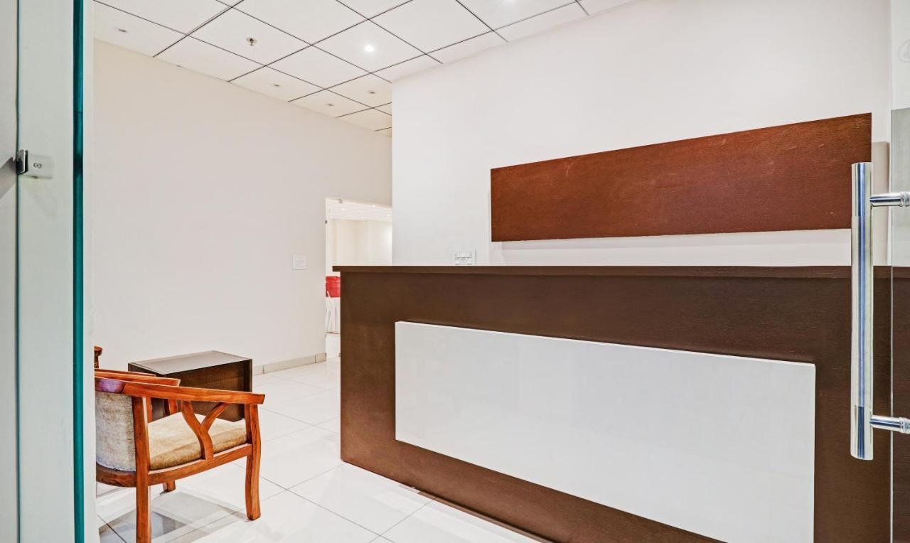 Treebo Kamron Regency Sector 80 Hotel Mohali Exterior photo